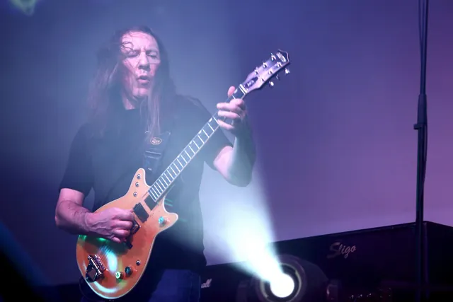 LIVE WIRE gallery image 010