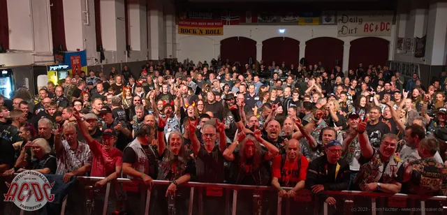 LIVE WIRE gallery image 122