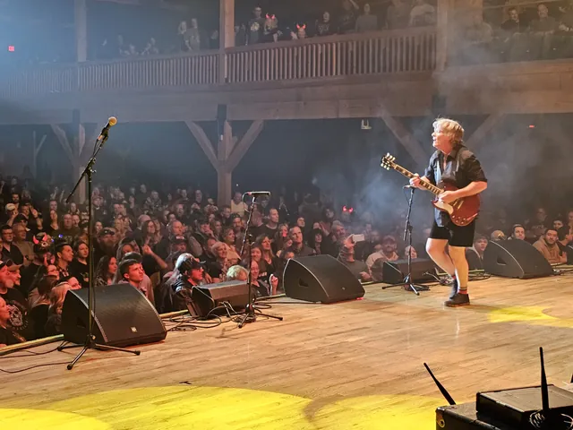 LIVE WIRE gallery image 140