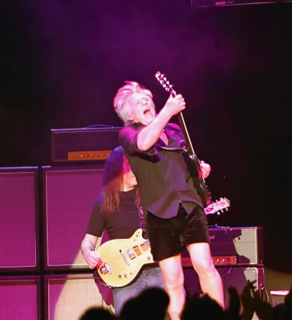 LIVE WIRE gallery image 145