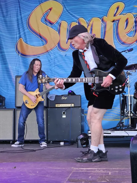 LIVE WIRE gallery image 150