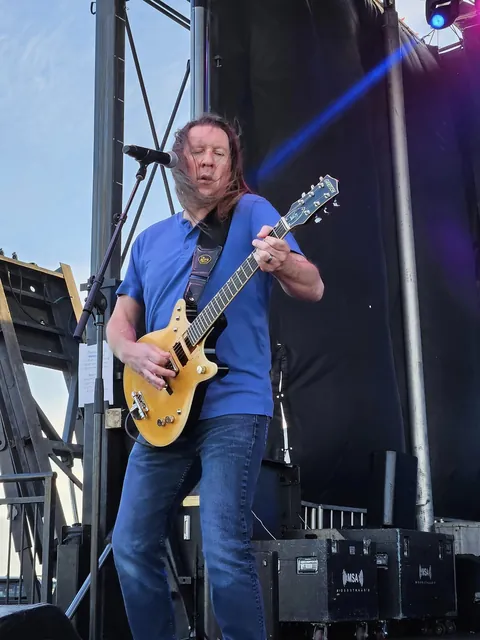 LIVE WIRE gallery image 153