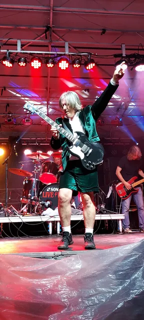 LIVE WIRE gallery image 166