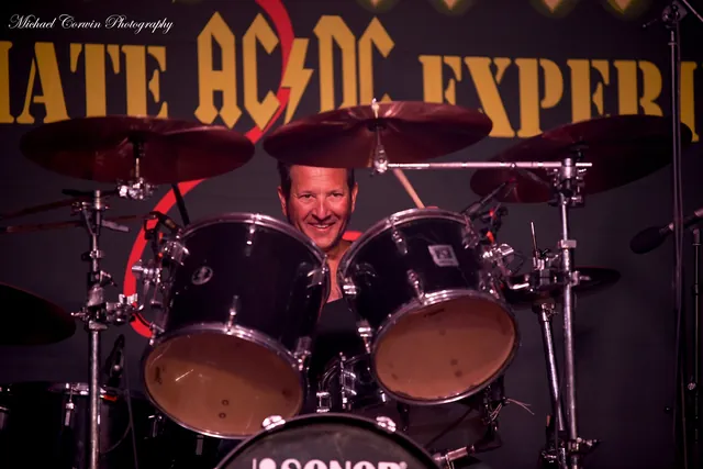 LIVE WIRE gallery image 170