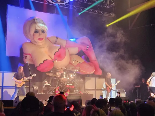 LIVE WIRE gallery image 175