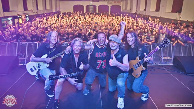 LIVE WIRE gallery image 179