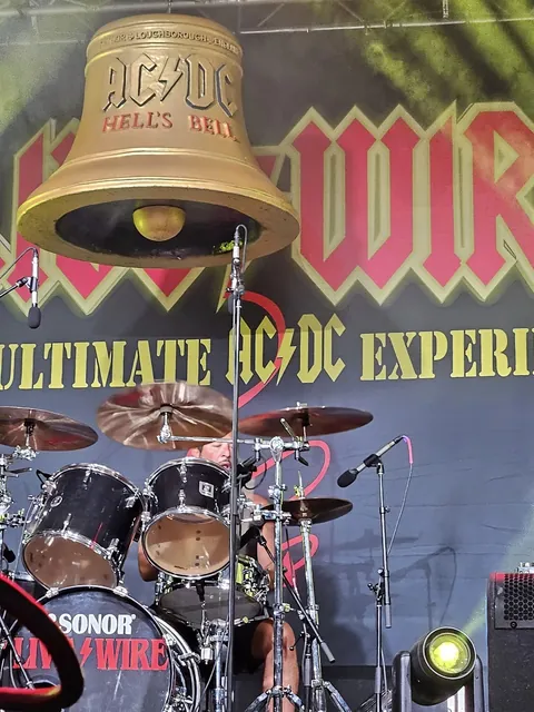 LIVE WIRE gallery image 185