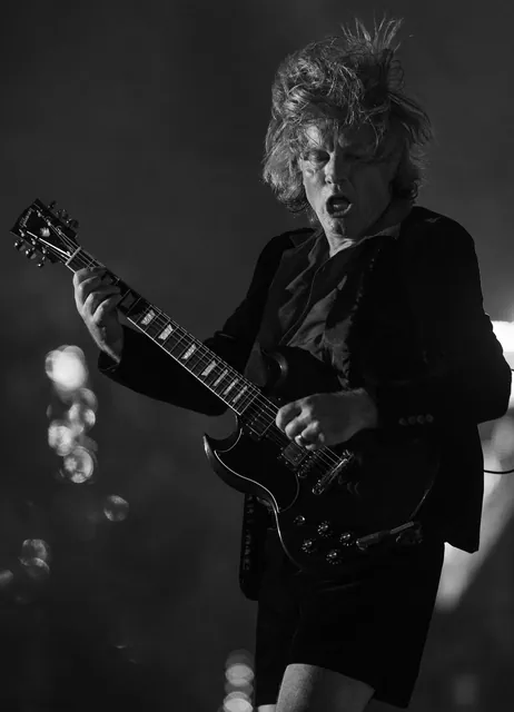 LIVE WIRE gallery image 053