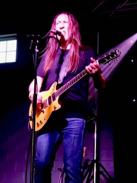 LIVE WIRE gallery image 65