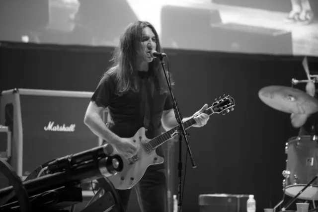 LIVE WIRE gallery image 67