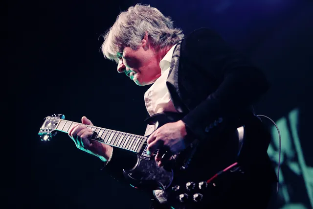 LIVE WIRE gallery image 75