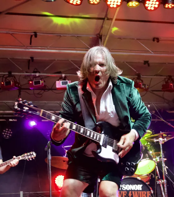 LIVE WIRE gallery image 77